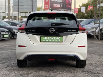 NISSAN LEAF Acenta 40kWh (Automata) 45e km. 270 km hatótáv.Ülésfűtés. kormányfűtés. téli-nyári kerék szett!