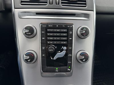 VOLVO XC60 2.0 D [D4] Momentum Geartronic FWD 155e km. Magyarországi Navi Memória Tempomat Ülésfűtés PDC Bluetooth