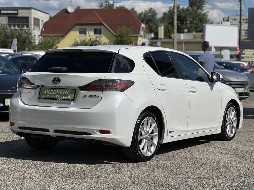 LEXUS CT 200h Executive (Automata) 140e km. Tempomat Tolatókamera Nagy szerviz!
