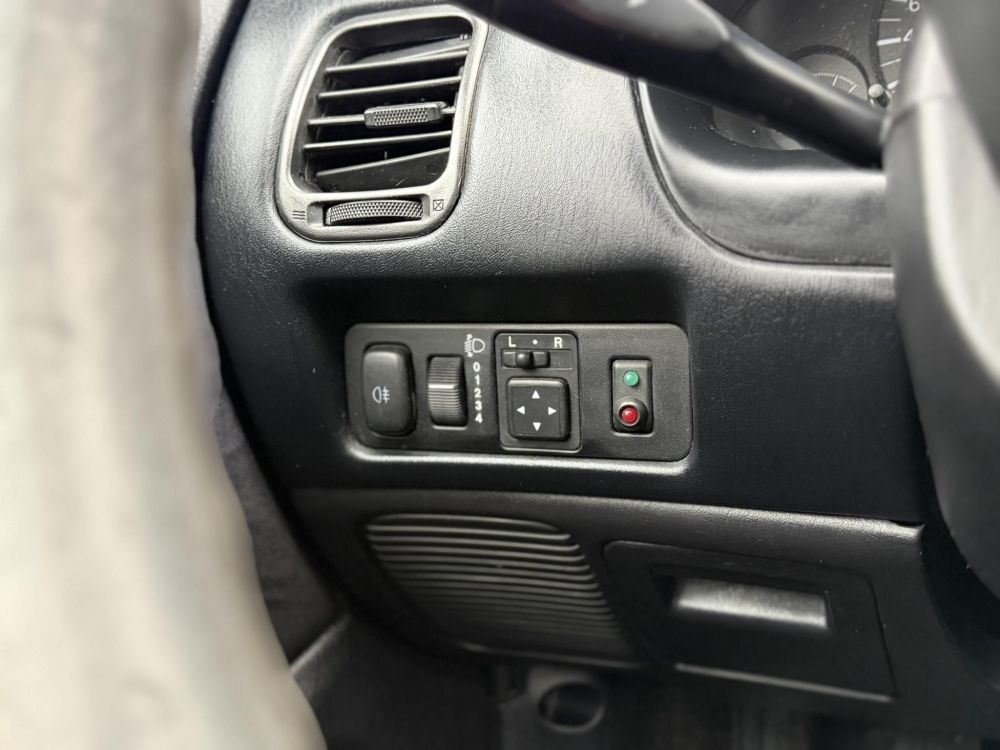 MITSUBISHI CARISMA 1.6 Classic Klima Magyarországi Vonóhorog Téli-nyári kerék garnitúra Friss műszaki vizsga!