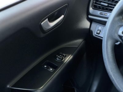 KIA STONIC 1.25 MPI Style 63e km. Magyarországi. Gyári fényezés. Végig vezetett szervizkönyv!