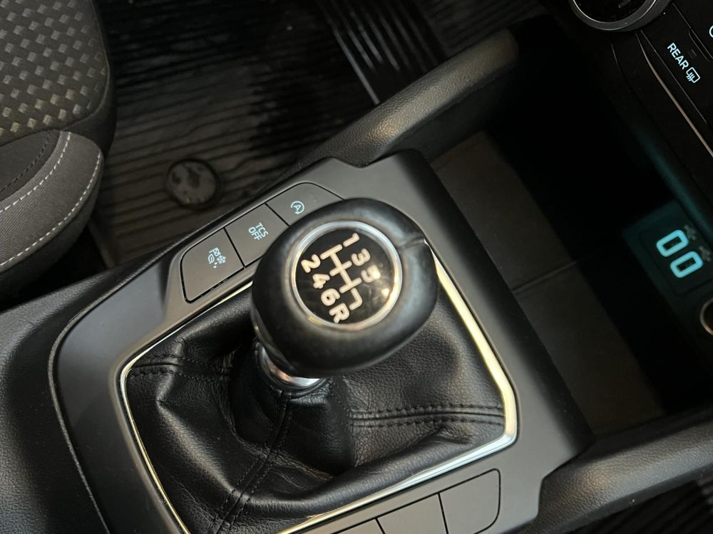 FORD FOCUS 1.0 EcoBoost Connected M.o.-i. 1.tul. Márkaszervizelt. Carplay!