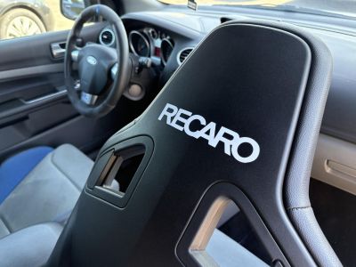 FORD FOCUS RS 2.5 T Értékes kiegészítőkkel