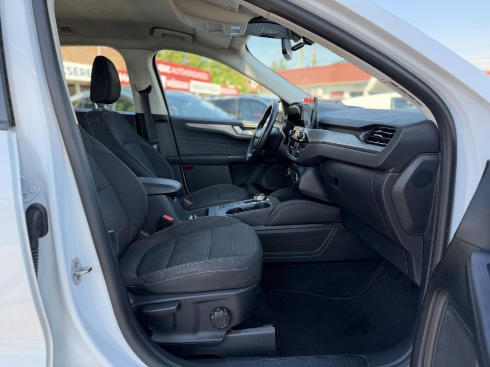 FORD KUGA 2.5 FHEV Titanium CVT 120e km. LED fényszórók. kamera. keyless. sávtartó. navi. CARPLAY!