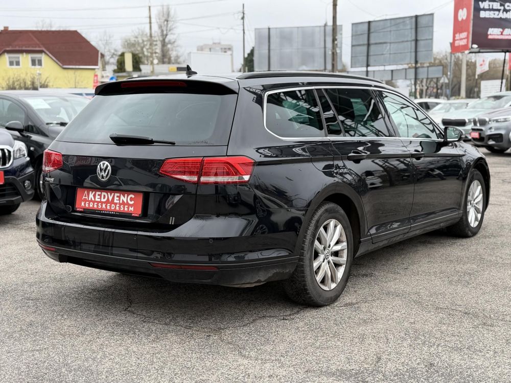 VOLKSWAGEN PASSAT VIII 1.4 TSI BMT ACT Comfortline Távtartó Navi Ülésfűtés Tolatóradar Frissen szervizelt!