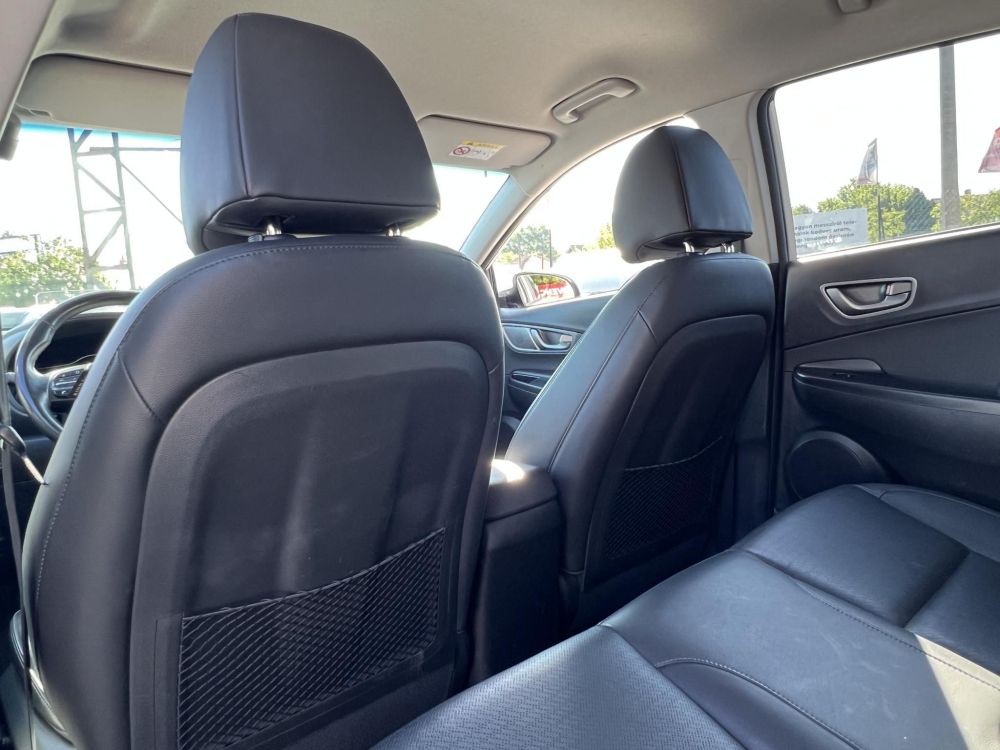 HYUNDAI KONA EV 64kWh Premium Magas felszereltség. megkímélt állapot!