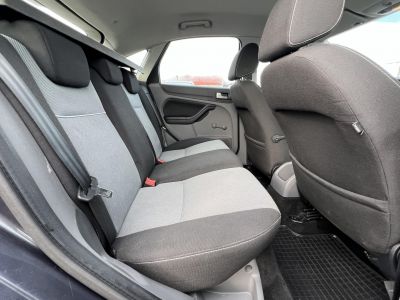 FORD FOCUS 1.6 Ghia (Automata) Klíma Tempomat Téli-nyári garnitúra!