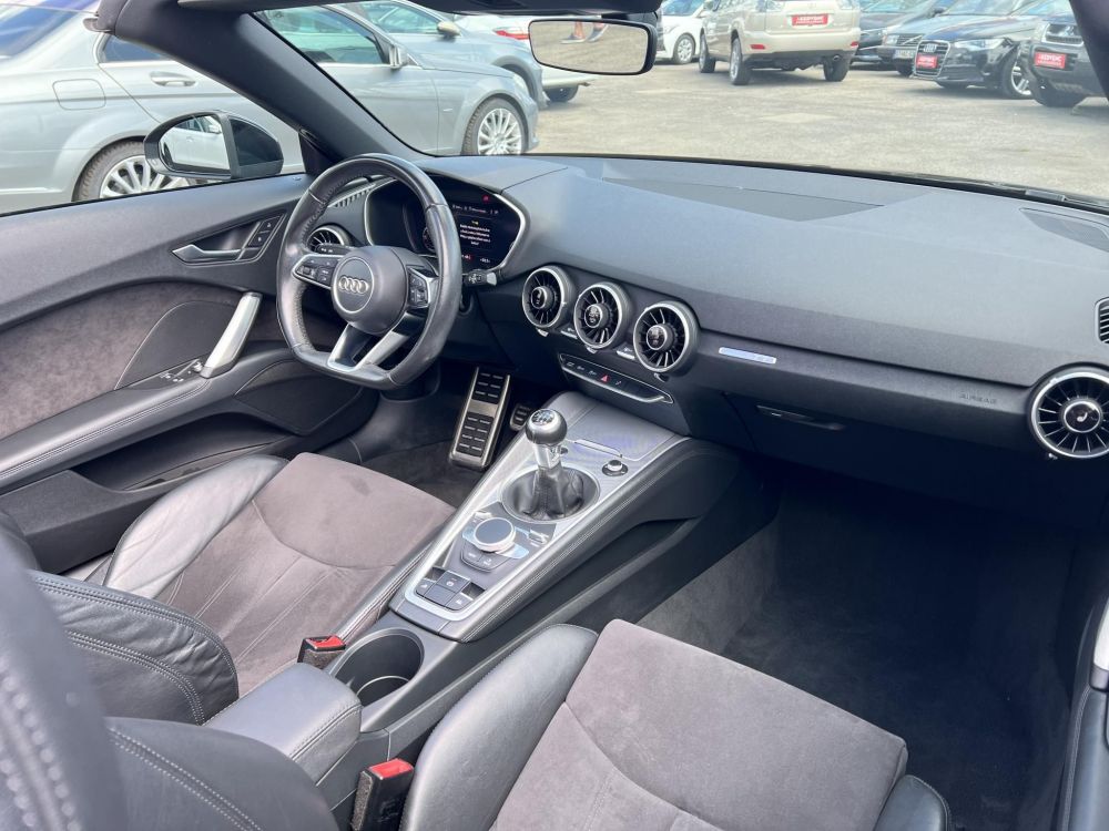 AUDI TT Roadster 2.0 TDI ultra LED Navi Virtual Cockpit Keyless Ülésfűtés Bluetooth