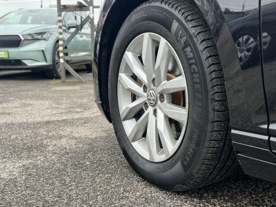 VOLKSWAGEN PASSAT VIII Variant 2.0 TDI SCR Business DSG Végig márkaszervizelt. LED Távtartó Ülésfűtés Navi Bluetooth MEGKÍMÉLT állapot!