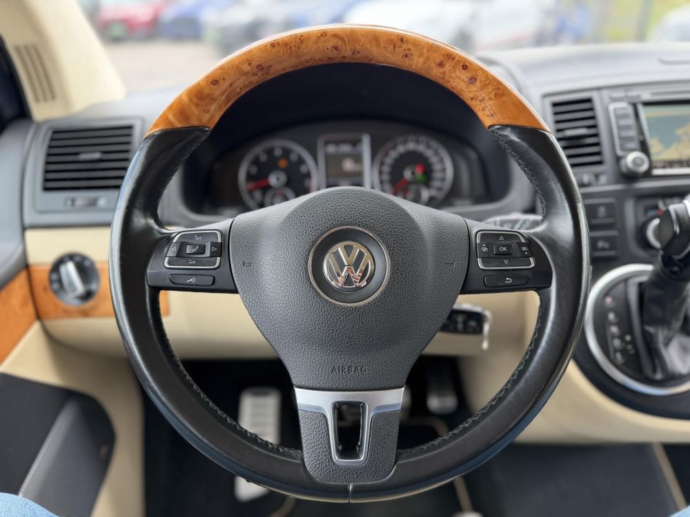 VOLKSWAGEN MULTIVAN Highline Business 2.0 TSI Nagyon ritka kivitel!