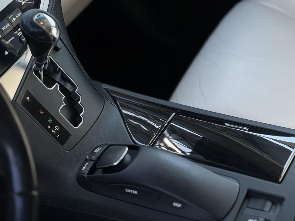LEXUS RX 450h Executive CVT Dokumentált előélet. Vajbőr belső. 4 évszakos gumik!