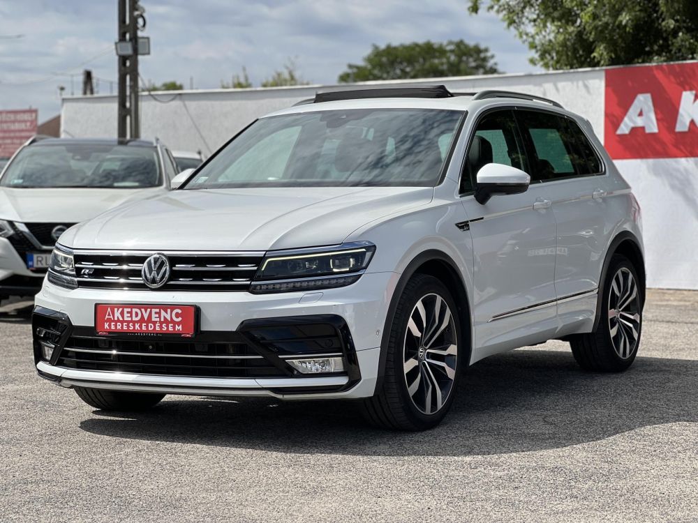 VOLKSWAGEN TIGUAN 2.0 TDI BMT SCR Highline 4Motion DSG R-line. dynaudio. panoráma tető. virtual cockpit. vezetett szervizkönyv!
