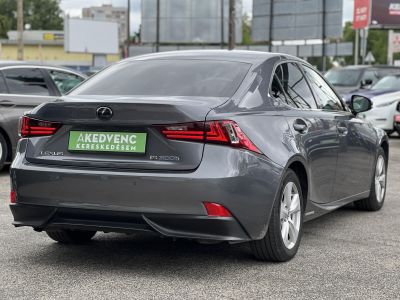 LEXUS IS 300h Comfort Leather&Navigation (Automata) Hybrid garancia Márkaszervizelt. Gyári fényezés. Téli-nyári gumi garnitúra!