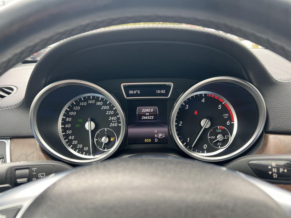 MERCEDES-BENZ GL 350 BlueTEC 4Matic (Automata) (7 személyes ) Magyarországi. AMG-csomag. Új légrugók!