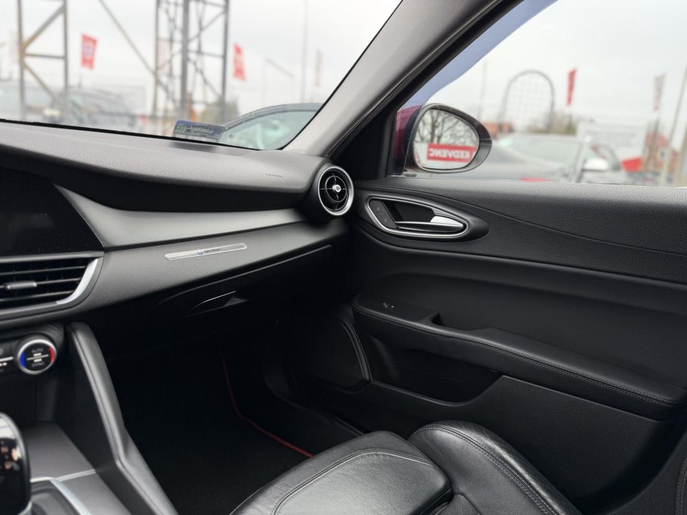 ALFA ROMEO GIULIA 2.0 Veloce Q4 (Automata) 280le. ALFA ROSSO. 116e km!