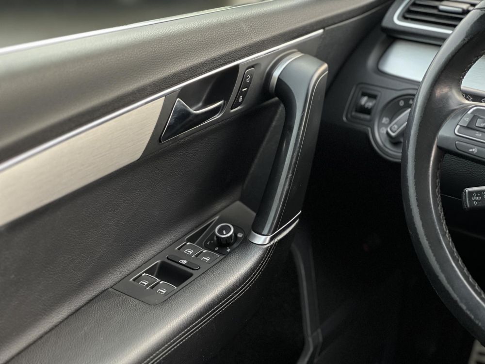 VOLKSWAGEN PASSAT Variant 3.6 V6 Highline 4Motion DSG Xenon Panorámatető Tempomat Ülésfűtés Vonóhorog
