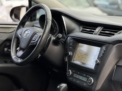 TOYOTA AVENSIS Touring Sports 2.0 Executive CVT Magyarországi. Magasan felszerelt. Rendszeresen karbantartott!