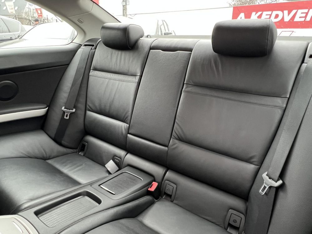 BMW 325i (Automata) Xenon Tempomat Ülésfűtés Bluetooth Navi PDC Friss vizsga!