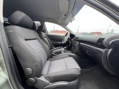 VOLKSWAGEN PASSAT 1.6 Comfortline Business