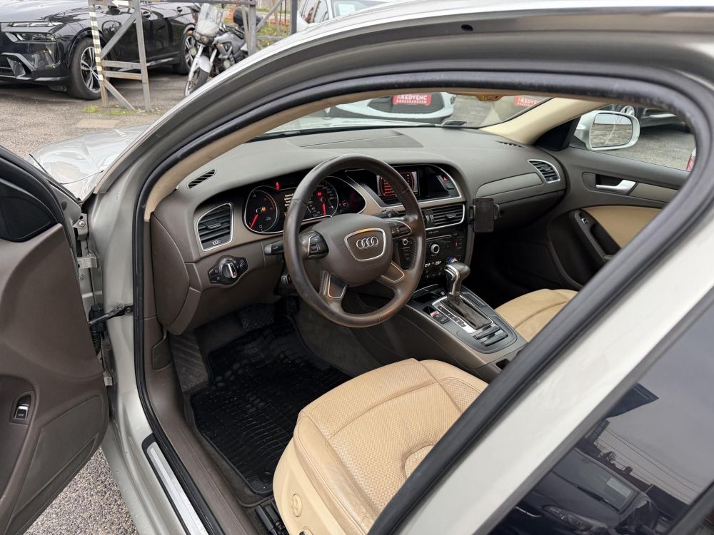 AUDI A4 2.0 TDI multitronic Magyarországi Napfénytető Xenon Üléshűtés PDC Téli-nyári kerék!