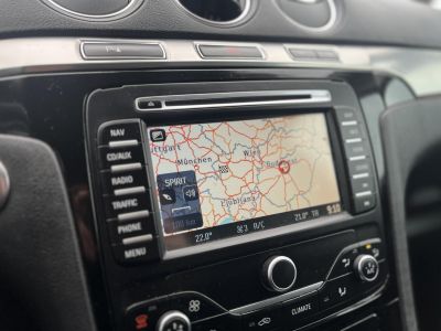 FORD S-MAX 2.0 TDCi Business Powershift Tempomat. fűthető ülések. navigáció. téli-nyári kerékszett