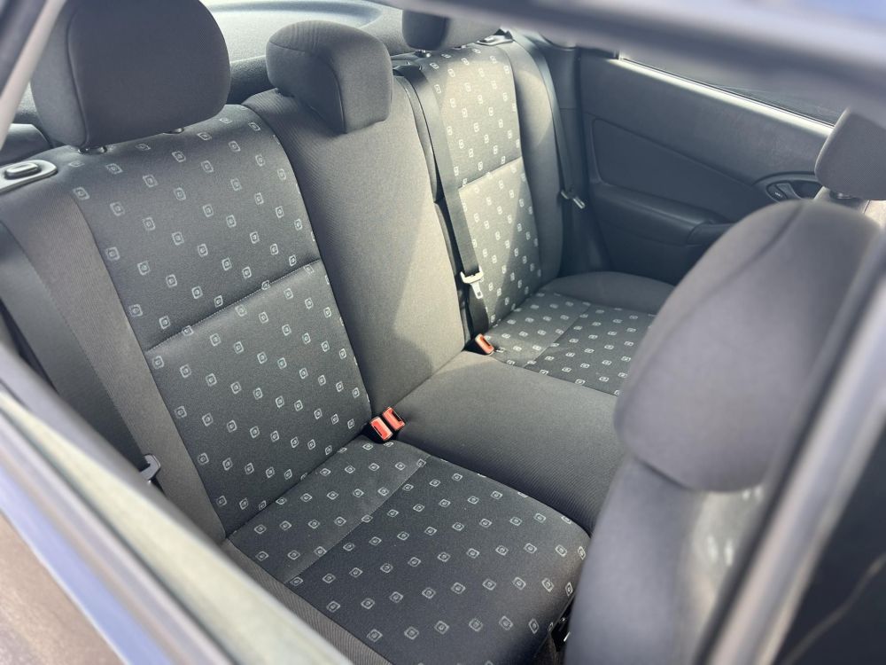 FORD FOCUS 1.4 Ambiente M.o.-i. 1.tul. Friss műszaki vizsga. Kifogástalan állapot!