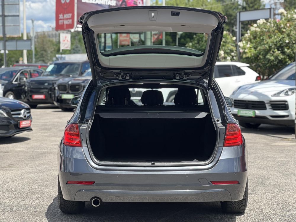 BMW 318d 156e km. ülésfűtés. navigáció. bluetooth. tolatóradar. keyless. 2 gyári kulcs!