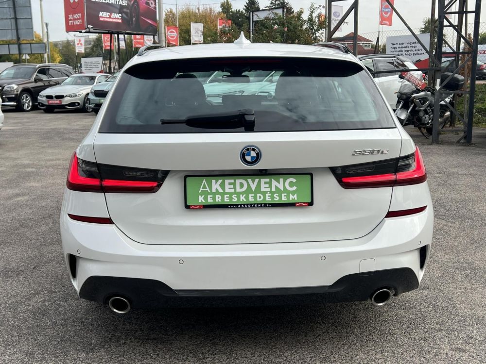 BMW 330e M Sport (Automata) Frissen szervizelt. LED Panorámatető ACC Holttér Keyless Sávtartó
