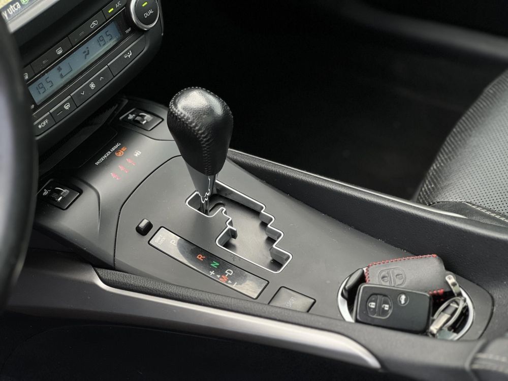 TOYOTA AVENSIS Touring Sports 2.0 Executive CVT Magyarországi. Magasan felszerelt. Rendszeresen karbantartott!