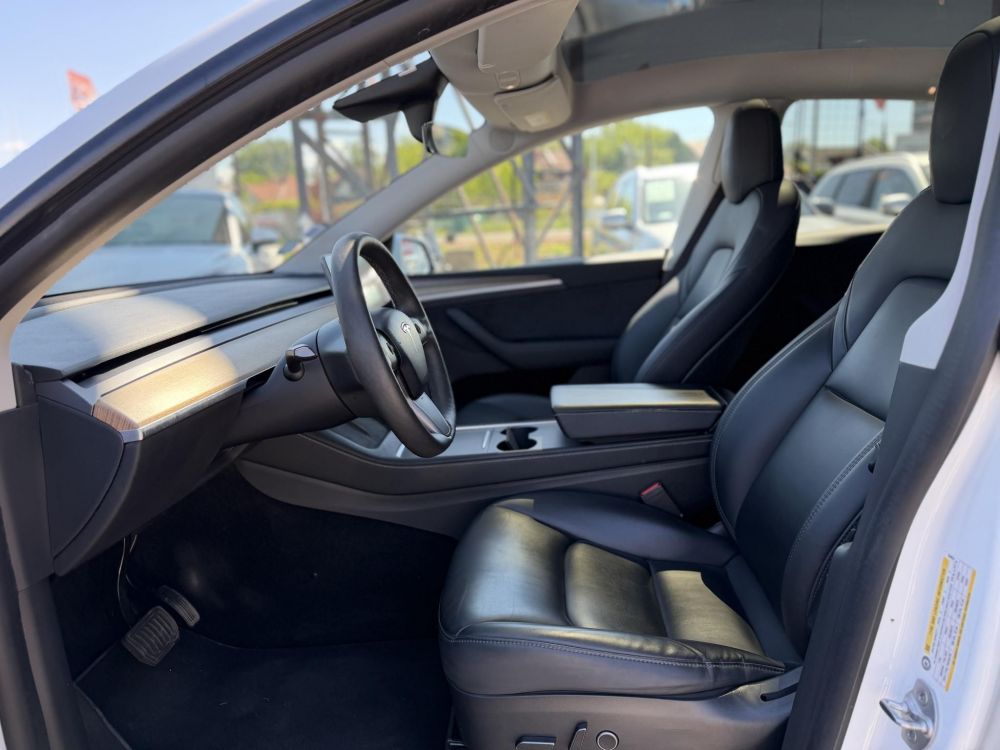 TESLA MODEL Y Long Range AWD (Automata) 159e km. mátrix LED. hőszivattyú. garanciális akkumulátor és hajtás!