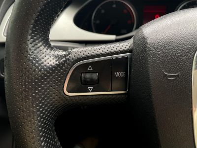 AUDI A4 Avant 2.0 TDI DPF S-line Klíma Tempomat Bluetooth Navi 6 sebességes!