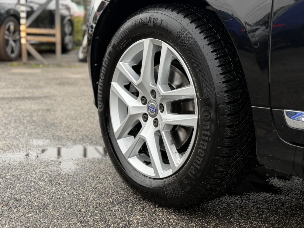 VOLVO XC60 2.0 D [D4] Momentum Geartronic FWD 155e km. Magyarországi Navi Memória Tempomat Ülésfűtés PDC Bluetooth