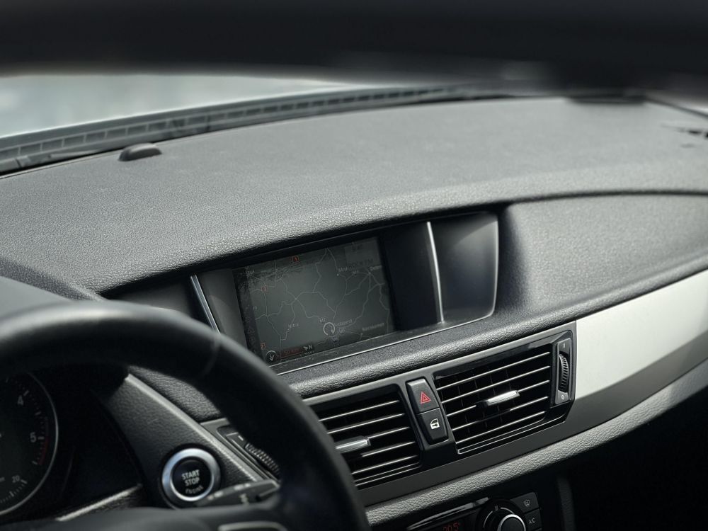 BMW X1 xDrive18d (Automata) xenon. tempomat. lejtmenet. digit klíma. 4 évszakos gumik!