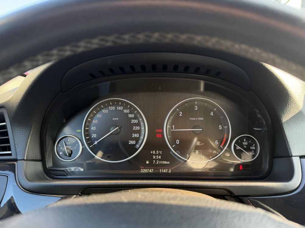 BMW 525d xDrive Touring (Automata) Xenon Tempomat Ülésfűtés PDC Navi Vezérlés cserélve!