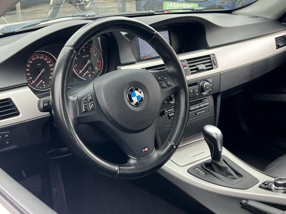 BMW 325i (Automata) Xenon Tempomat Ülésfűtés Bluetooth Navi PDC Friss vizsga!