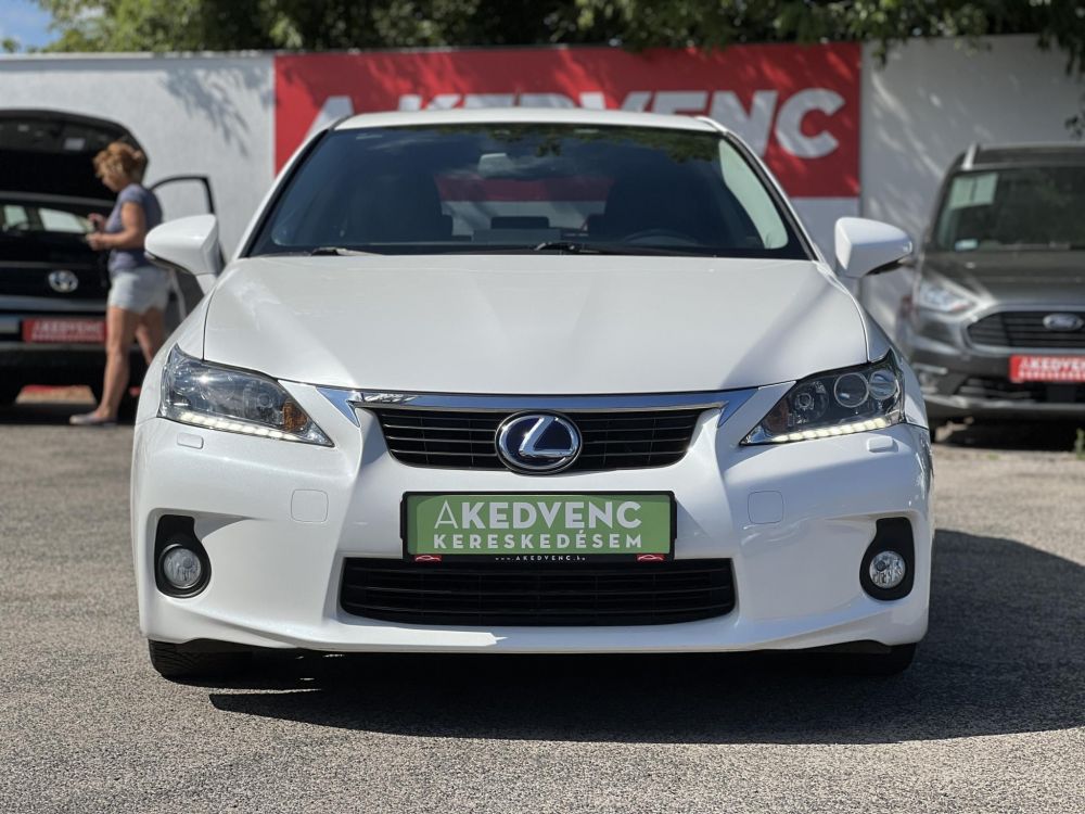 LEXUS CT 200h Executive (Automata) 140e km. Tempomat Tolatókamera Nagy szerviz!