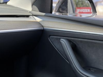 TESLA MODEL Y Long Range AWD (Automata) 109e km. mátrix LED. hőszivattyú. premium hifi. garanciális!