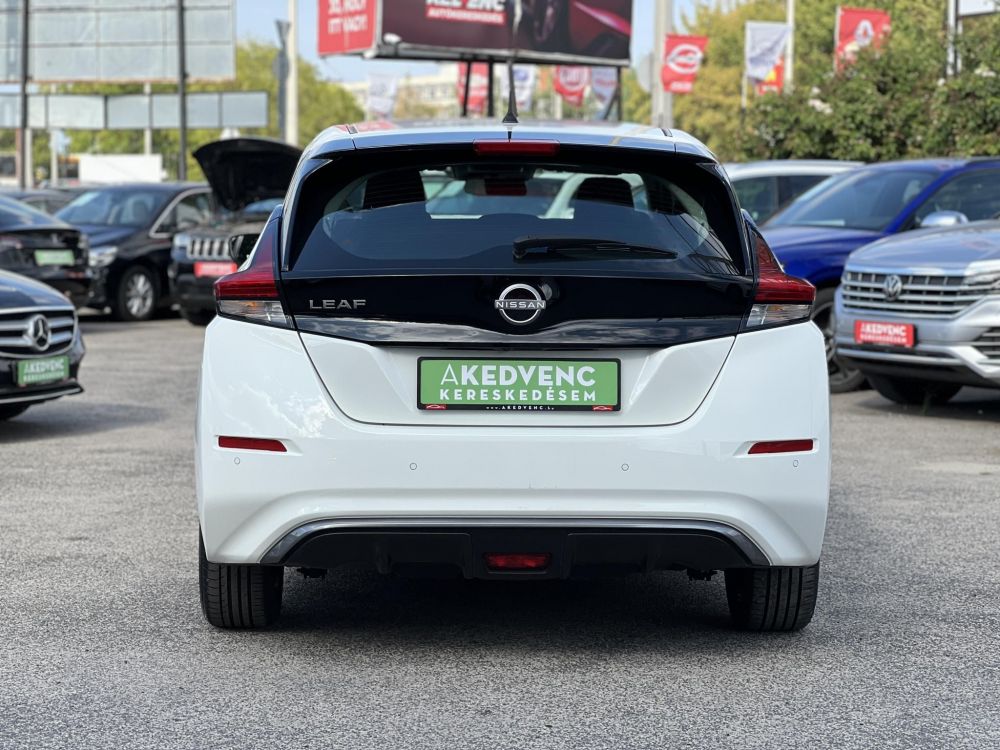 NISSAN LEAF Acenta 40kWh (Automata) 29e km. 270km hatótáv. keyless. 360 kamera. első-hátsó ülésfűtés. téli-nyári!