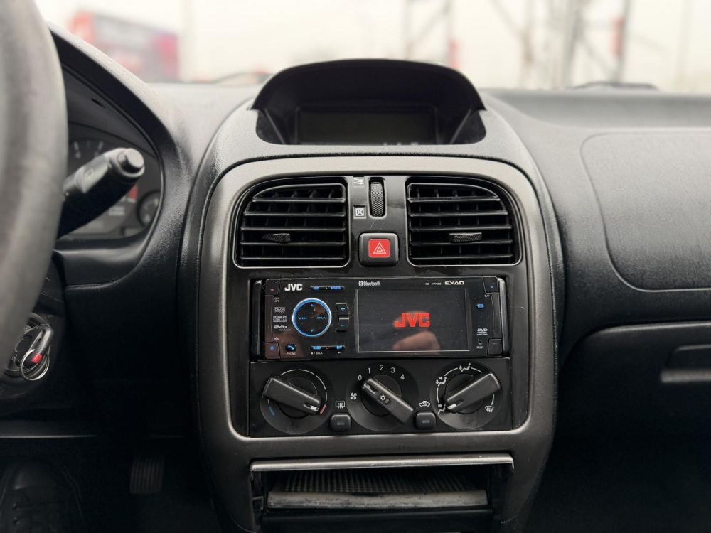 MITSUBISHI CARISMA 1.6 Classic Klima Magyarországi Vonóhorog Téli-nyári kerék garnitúra Friss műszaki vizsga!