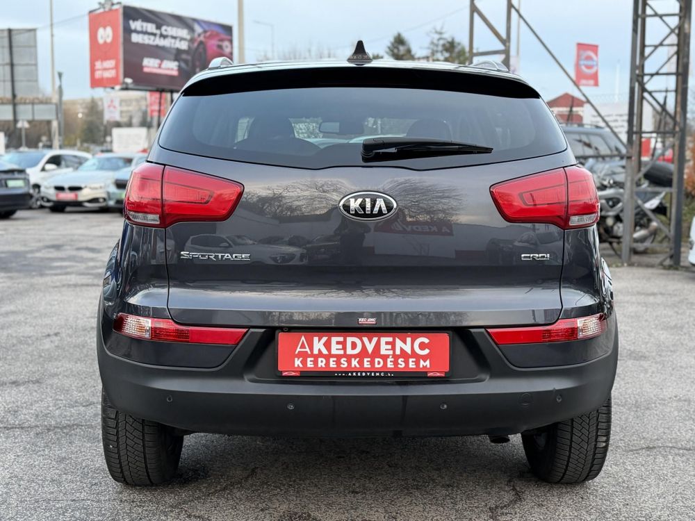 KIA SPORTAGE 2.0 CRDi LX 4x4 (Automata) Magasan felszerelt. Difizár. Téli-nyári gumi garnitúra!