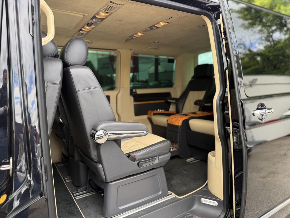 VOLKSWAGEN MULTIVAN Highline Business 2.0 TSI Nagyon ritka kivitel!