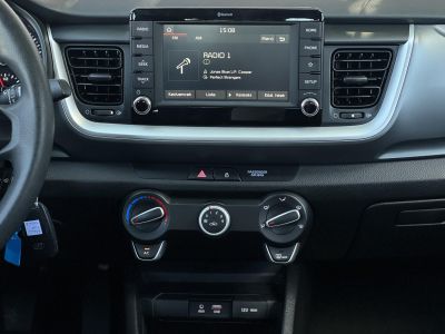 KIA STONIC 1.25 MPI Style 63e km. Magyarországi. Gyári fényezés. Végig vezetett szervizkönyv!