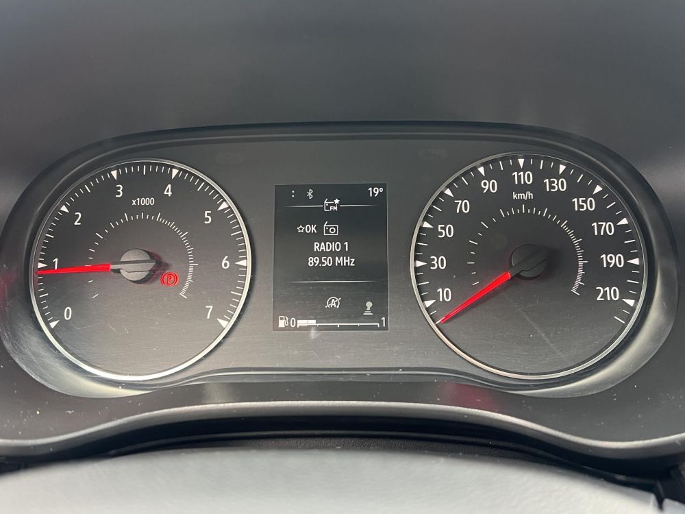 DACIA SANDERO 1.0 TCe Essential Magyarországi. Gyári fényezés. Végig vezetett szervizkönyv!