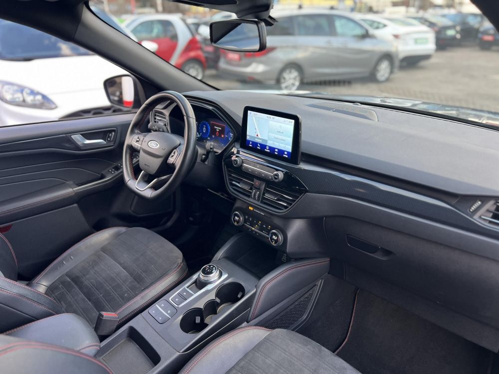 FORD KUGA 2.5 PHEV ST-Line CVT 82e km. 70km elektromos hatótáv. megkímélt állapot!