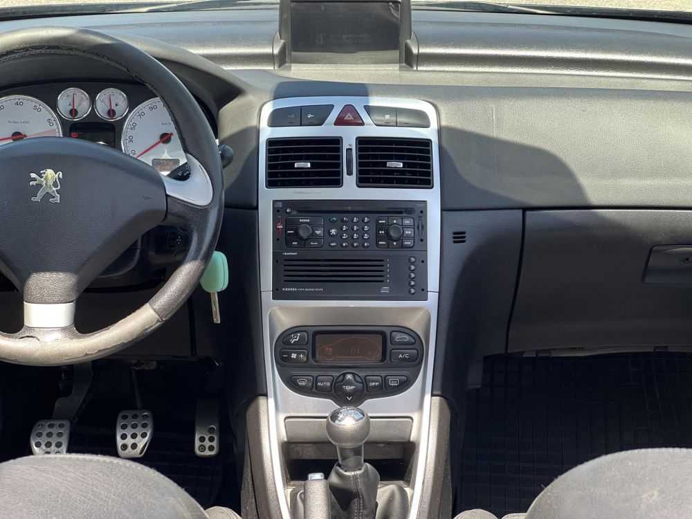 PEUGEOT 307 CC 2.0 Standard vezérlés cserélve. új kuplung szett. klíma. tempomat. bluetooth!