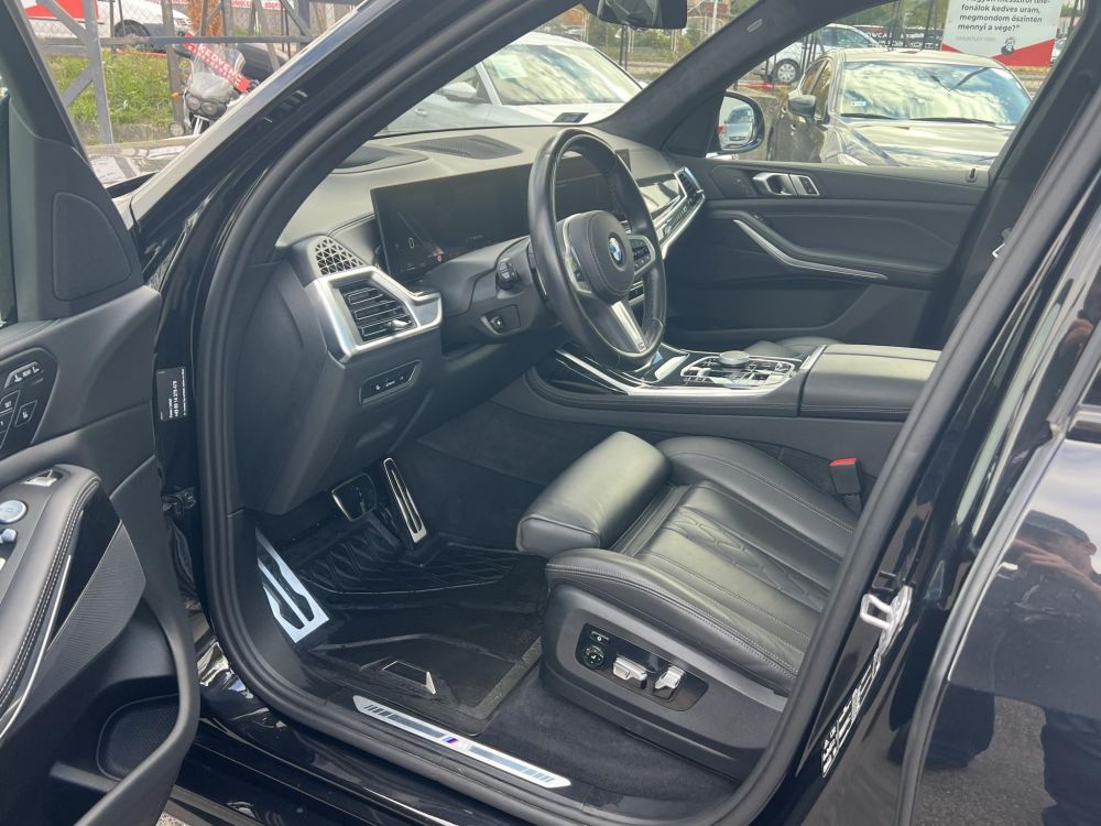 BMW X7 xDrive40d (Automata) M-Sport Panorámatető Gyári garanciával!