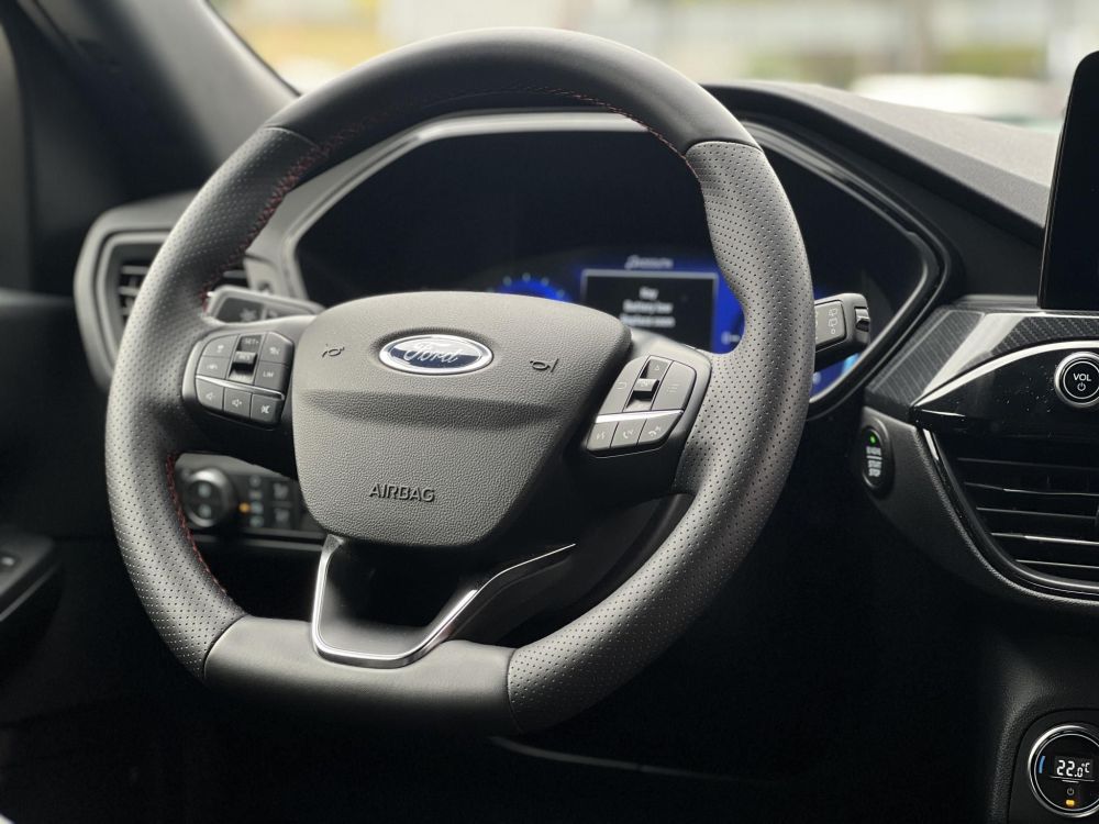 FORD KUGA 2.5 PHEV ST-Line X CVT 85e km. Carplay