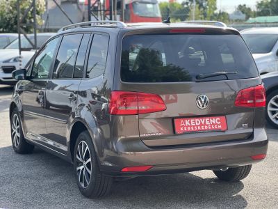 VOLKSWAGEN TOURAN 1.6 CR TDI Comfortline [7 személy] Vezérlés cserélve. 4 évszakos gumik!