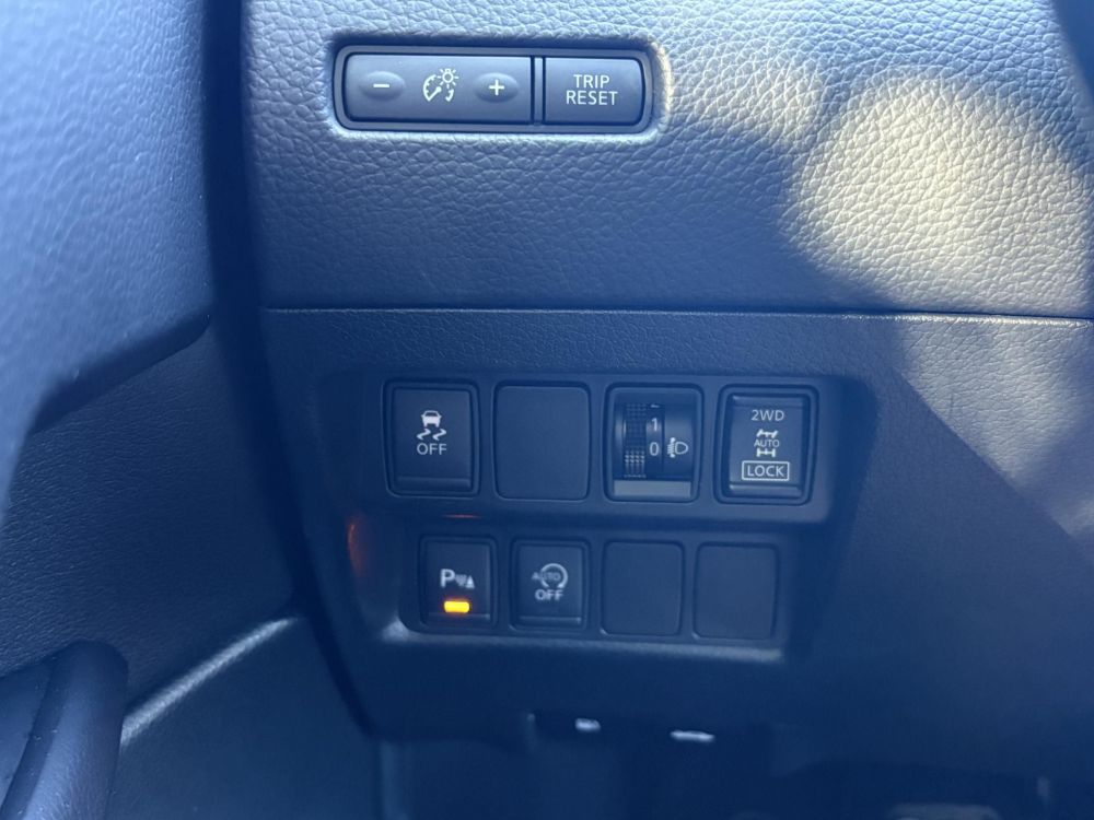 NISSAN QASHQAI 1.6 dCi Tekna 4WD 119e km. LED Tempomat Bluetooth Digitklíma MEGKÍMÉLT állapot!