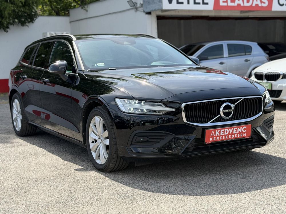 VOLVO V60 2.0 [B3] MHEV Momentum Pro Geartronic Magyarországi. végig márkaszervizelt. kerámia. friss nagyszerviz!